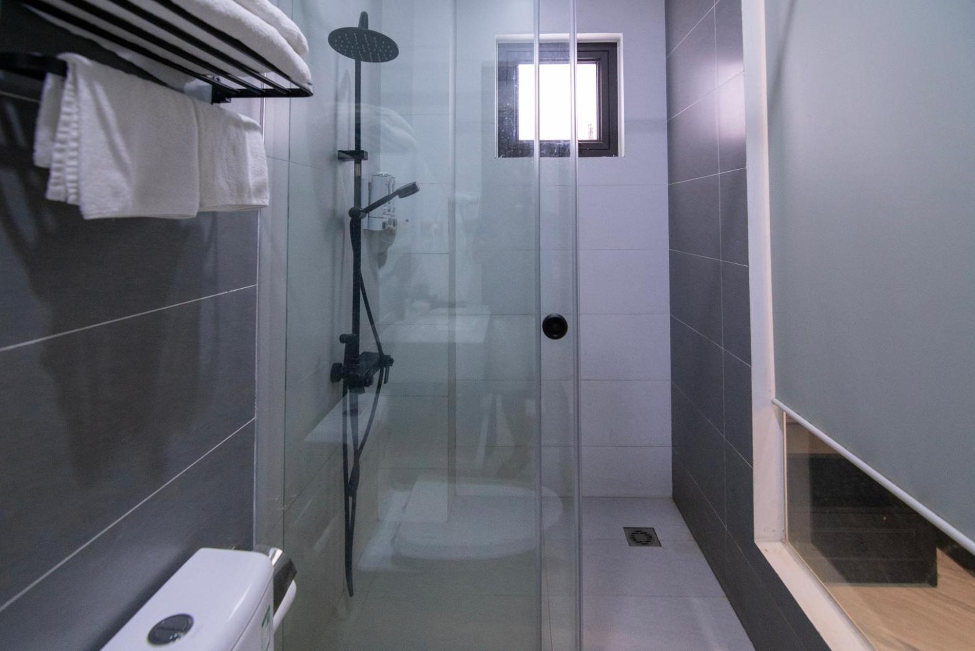 Golden Joy Hotel & Apartment Hải Phòng Extérieur photo