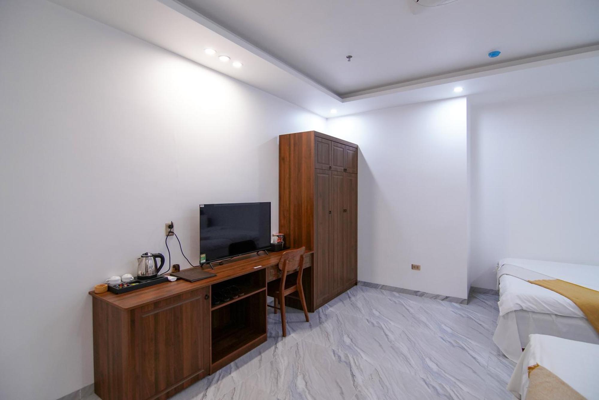 Golden Joy Hotel & Apartment Hải Phòng Extérieur photo